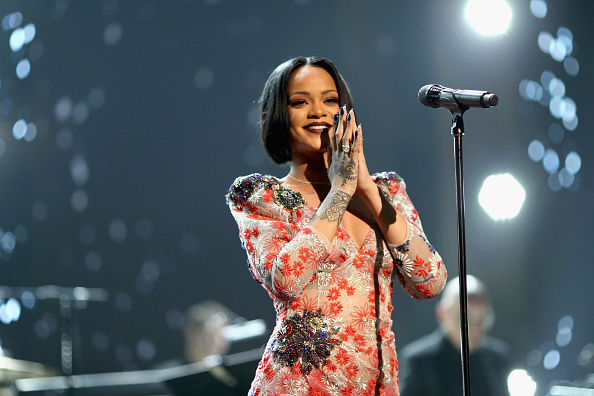 Rihanna donated 4,000 tablets: The Prime Minister thanked her.