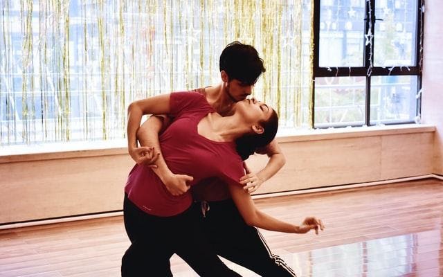 What Bachata and Why Is It So Popular?