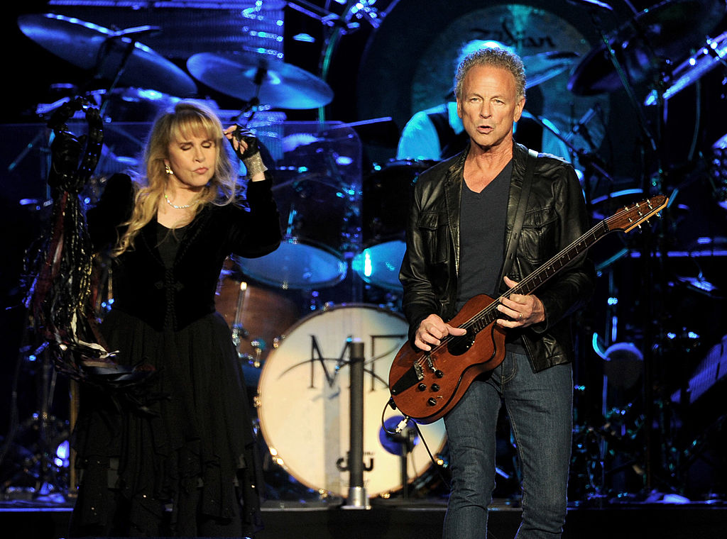 Lindsay Buckingham Convinced Ex-GF Stevie Nicks 'Never Been Completely Over' Him Amid Divorce With Ex-Wife?