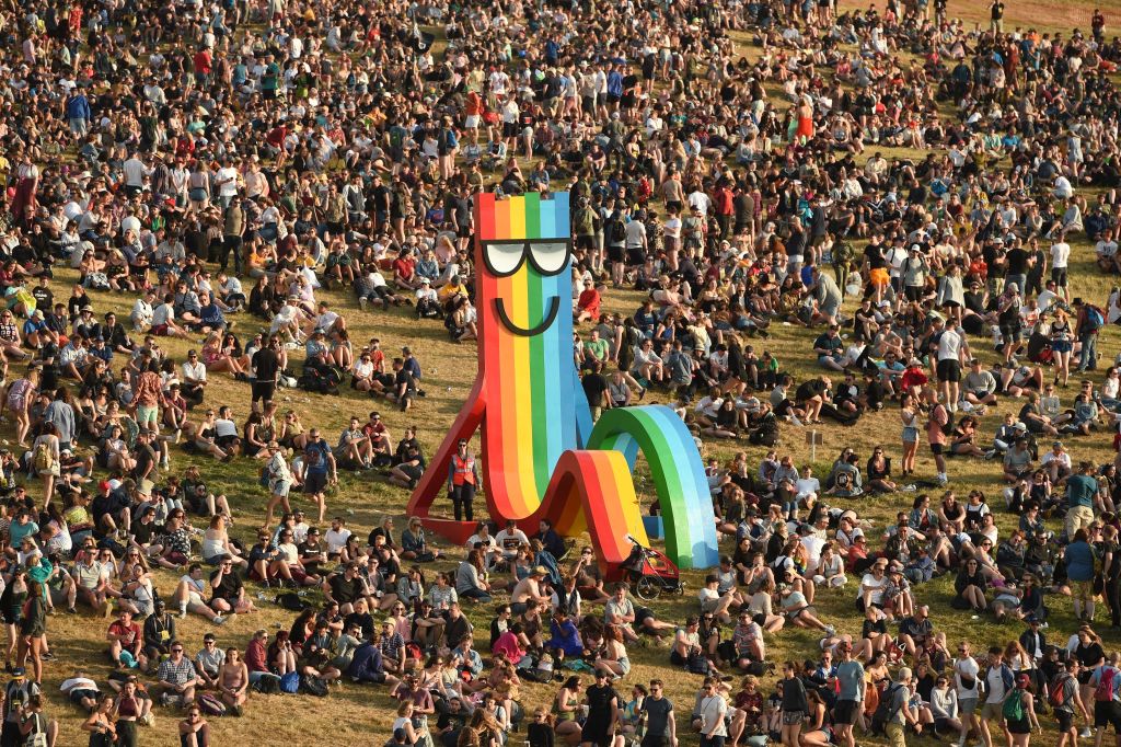 Glastonbury Festival Tickets SOLD OUT After 57 Minutes Despite Not ...