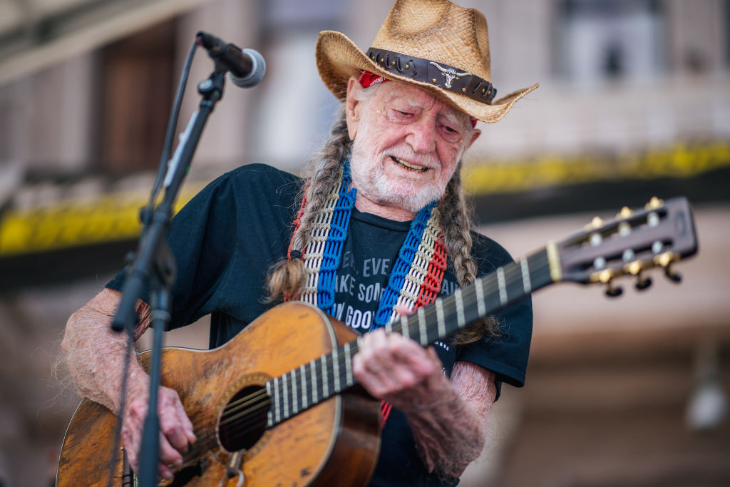 Outlaw Festival 2023: Willie Nelson to Headline at the Age of 90 + Complete Lineup and Tickets [DETAILS]