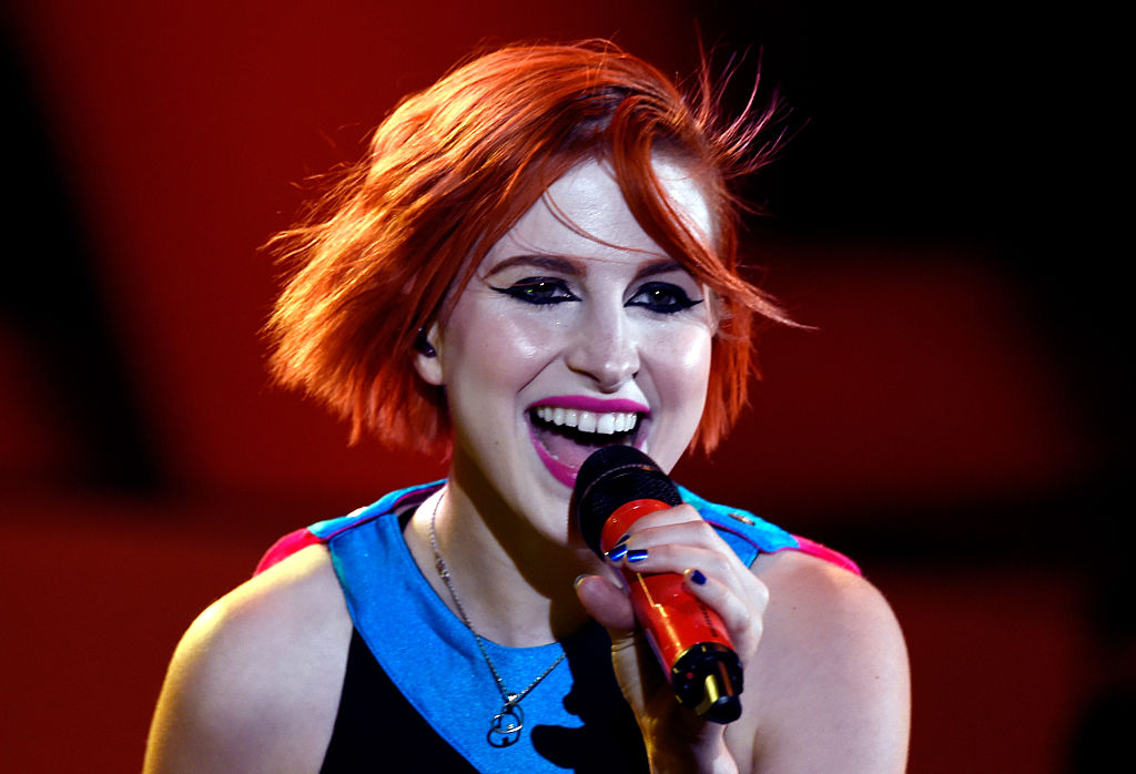 Hayley Williams' Hair Evolution: From Red to Blue and Everything In Between - wide 4