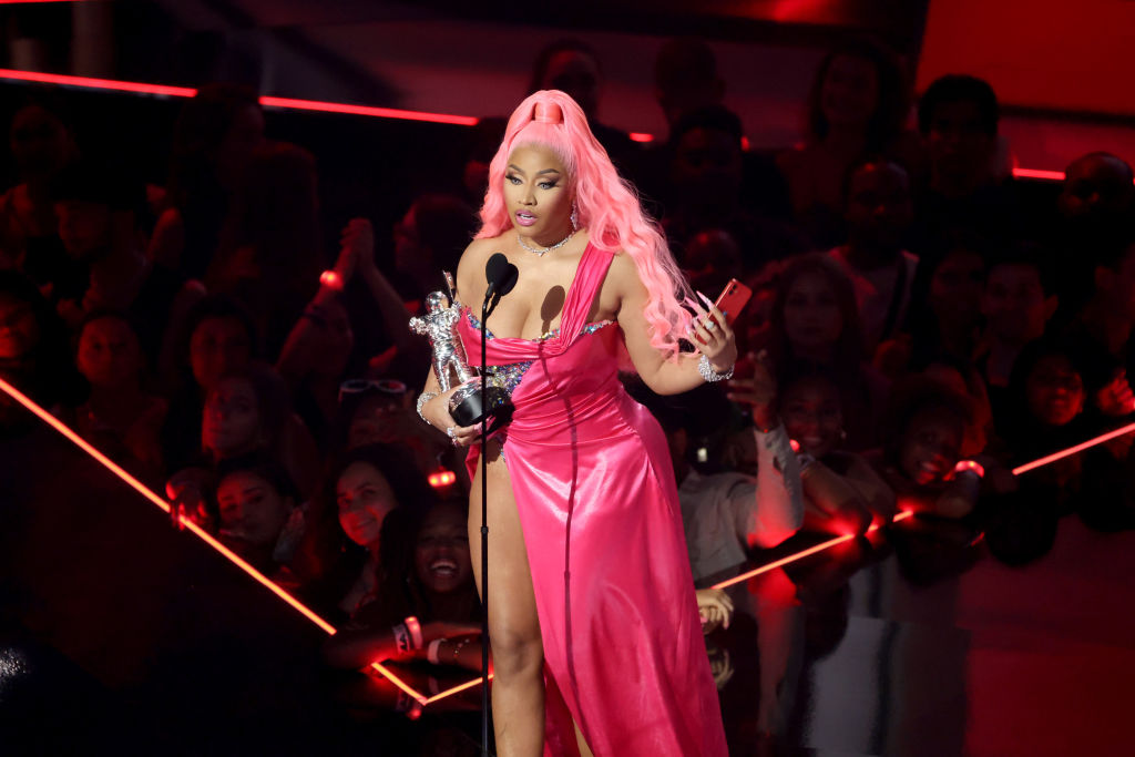 7. Nicki Minaj's Blue Hair: A Symbol of Empowerment and Self-Expression - wide 3