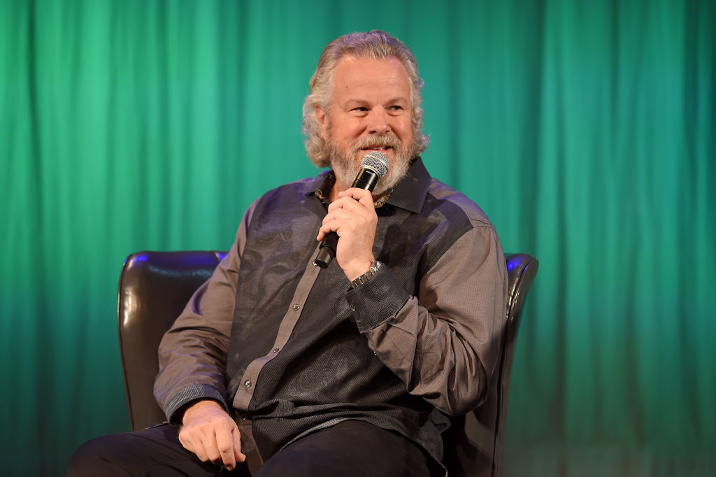 Robert Earl Keen Retiring For Good Singer Beautifully Ends Career Amid These Issues Music Times