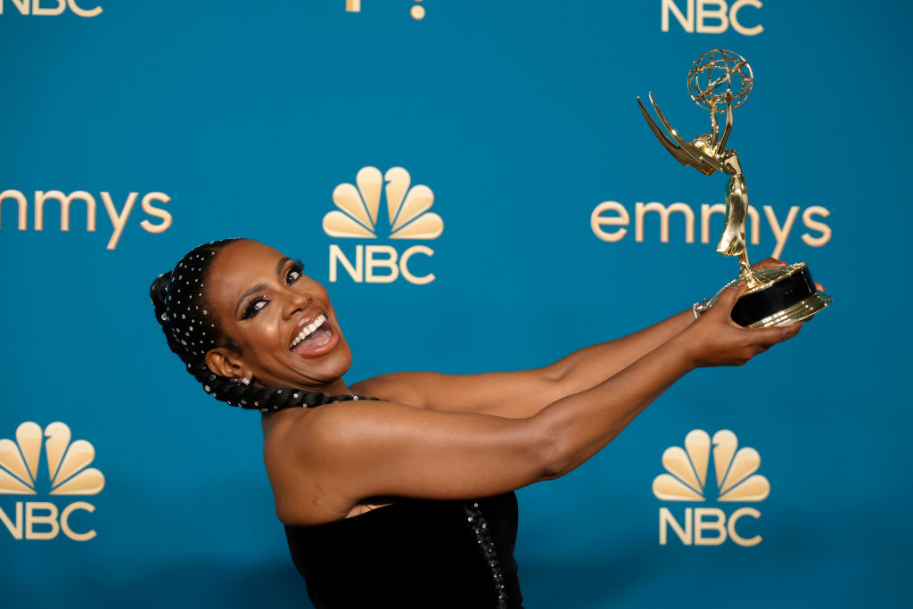 Sheryl Lee Ralph 2022: Here's What She Sang During Moving Emmy Speech for  'Abbot Elementary' | Music Times