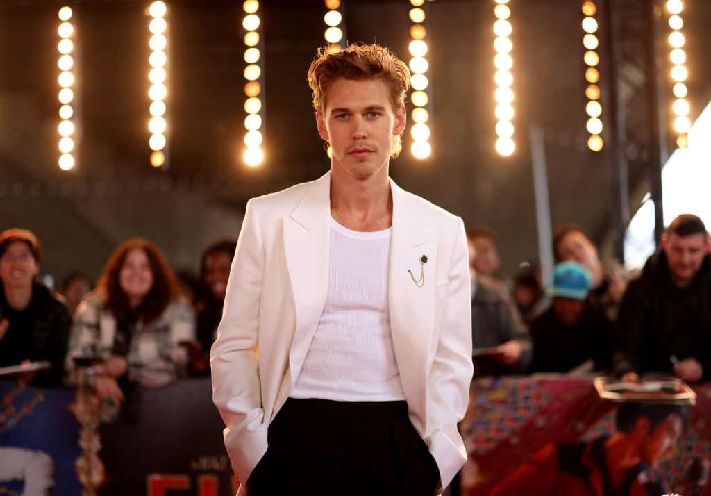 trouble - austin butler 😍 / #foryoupage #viral #spotify #tune