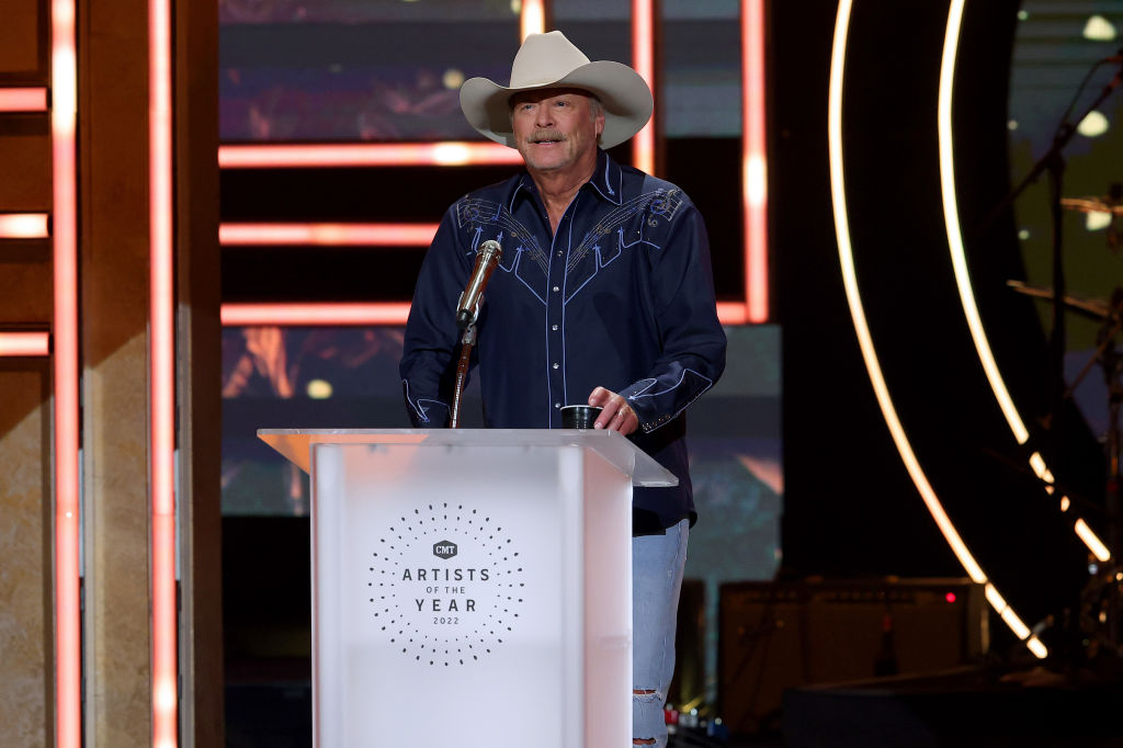 Alan Jackson Reaches Country Music Milestone With THIS Award + Tribute Performance Line-Up Revealed 