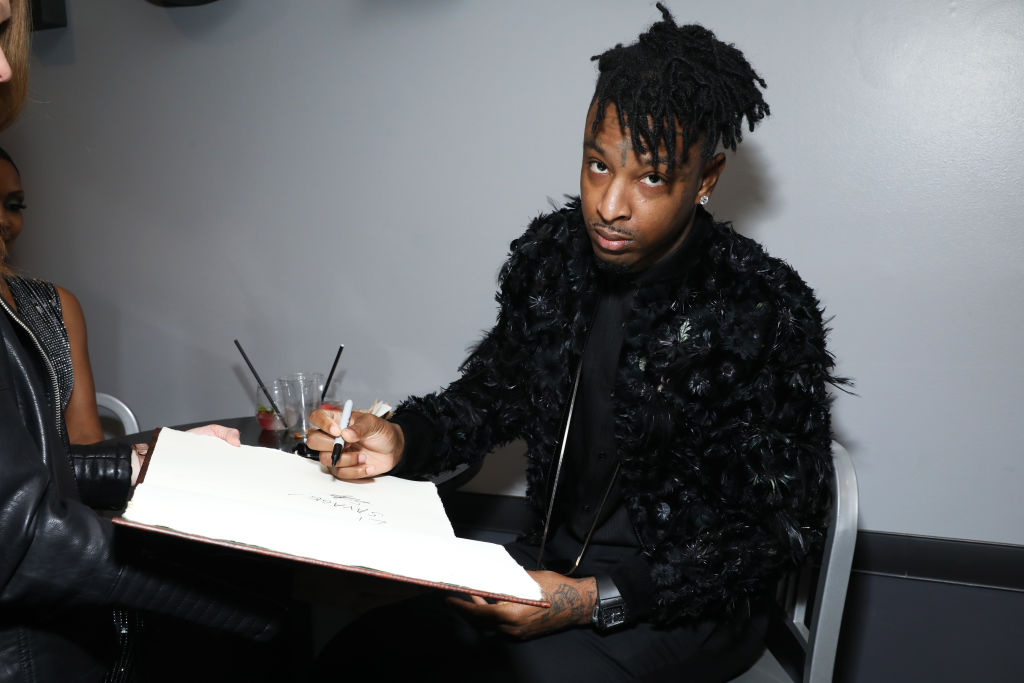 21 Savage, Nas Settle Their Mini-Beef With New Song 'One Mic, One Gun