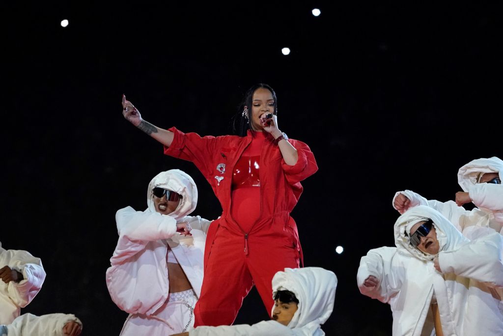Rihanna Music Comeback Massive: World Tour 2024 + 2 Albums ALL PLANNED ...