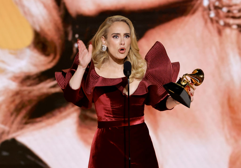 Can Adele Still Perform? Singer Opens Up About Spine Injury, Knee Pain: 'I Have to Waddle!'