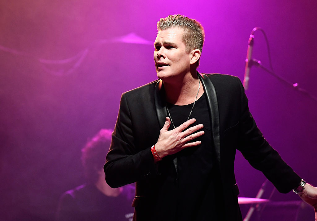 Mark McGrath Now 2023 Age, Net Worth + Experience on ‘Dark Side of the