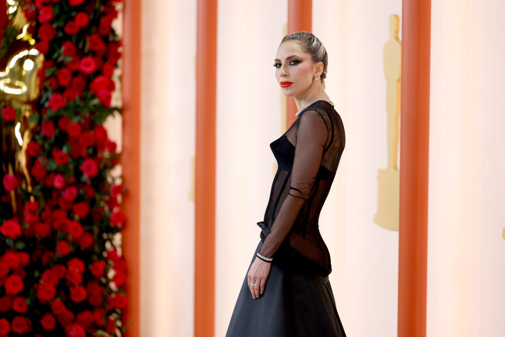 Lady Gaga Oscars Fans Rejoice Over Pop Star’s ‘Hold My Hand