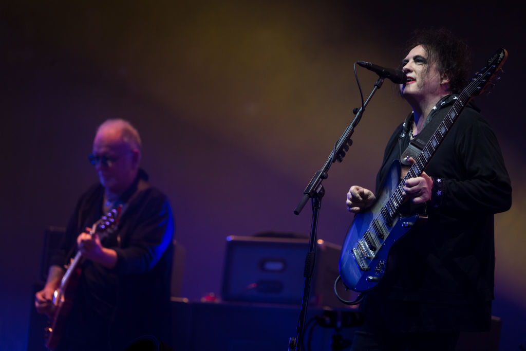 Robert Smith and Reeves Gabrels of The Cure