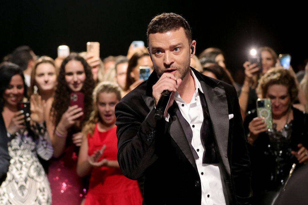 Justin Timberlake Pays Tribute to Late Backup Singer Nicole Hurst Through Heartfelt Move