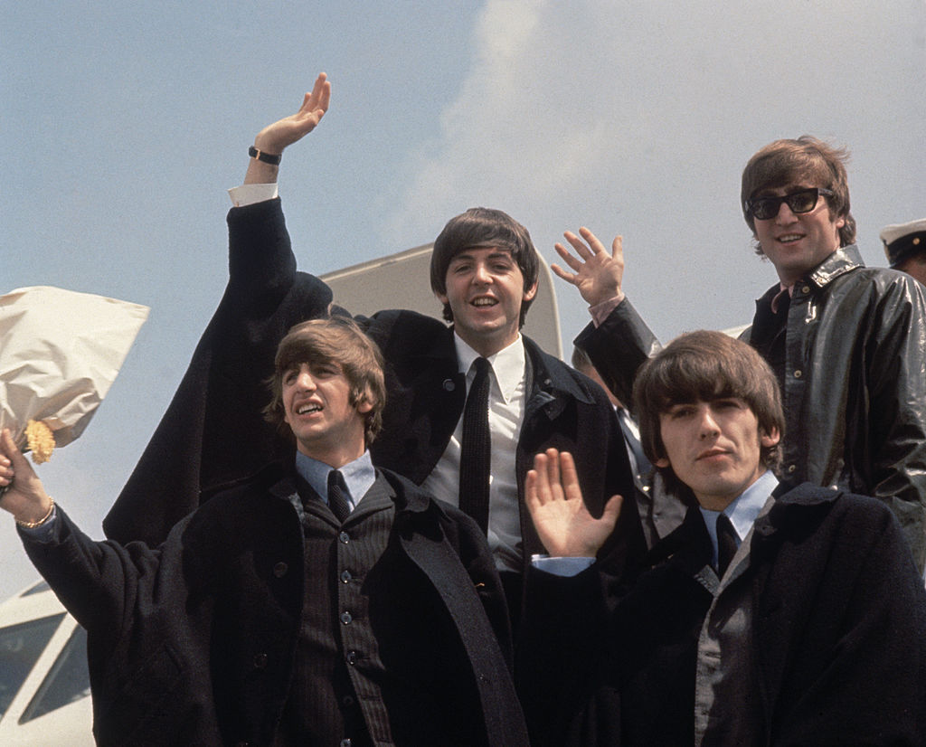 The Beatles Used AI to Recreate John Lennon's Voice? Ringo Starr Blasts Baseless Rumors