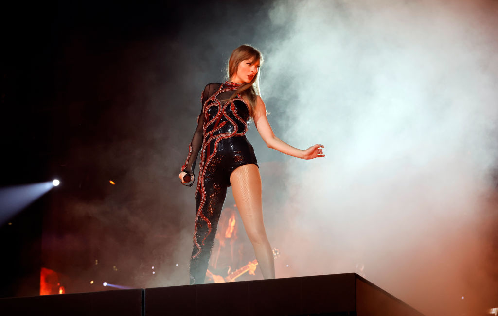Taylor Swift Minneapolis Concert Expects 500K Fans to Swiftie