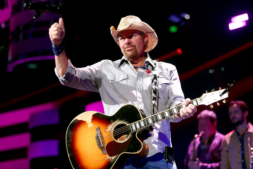 Toby Keith Unrecognizable in Latest Selfie Amid Stomach Cancer Battle [PHOTO]