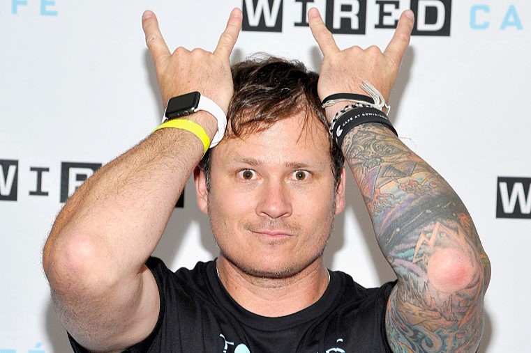 'Aliens Are Real': Here's How Blink-182 Tom DeLonge Reacts to UFO Crash ...