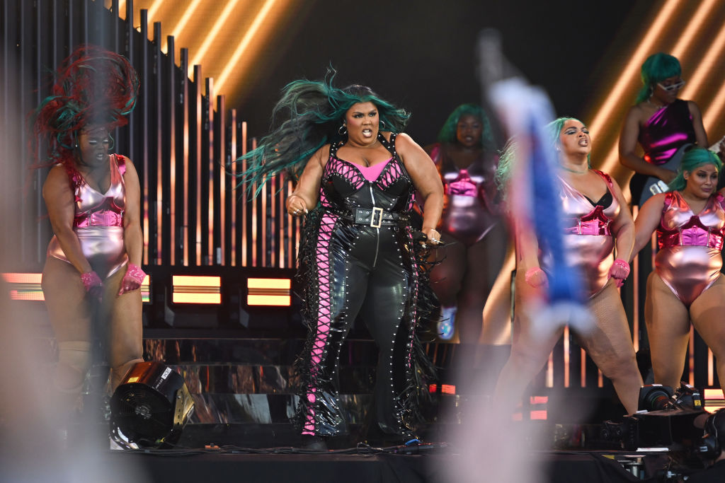 Lizzo Canceled For Good? Why Fans Think Sexual Harassment, Body-Shaming Allegations Are True 