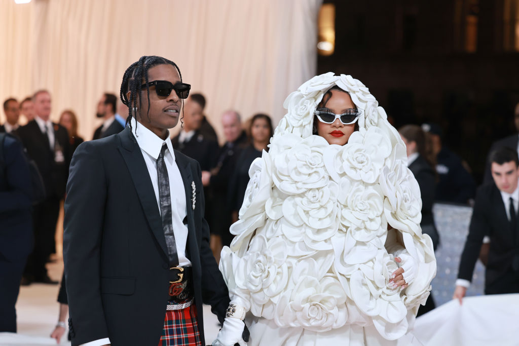 Rihanna Avoids Being Seen With A$AP Rocky Because of His Criminal Case?