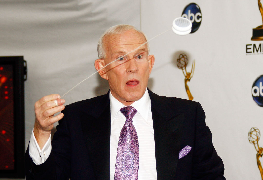 Tom Smothers Dead at 86 Smothers Brothers Member's Cause of Death