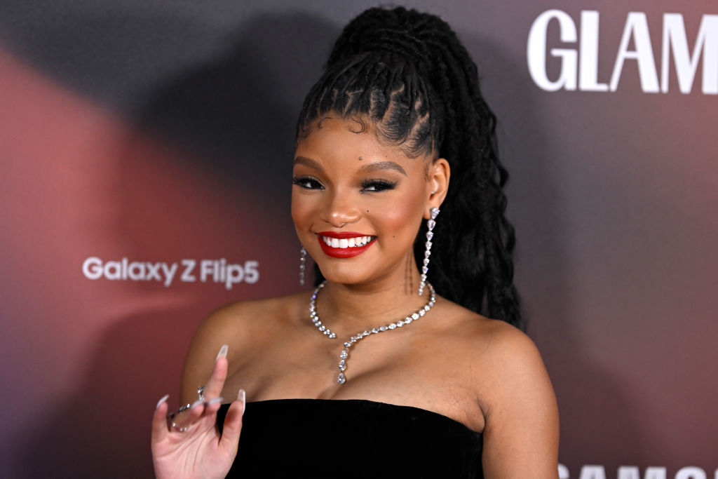 Halle Bailey Criticized For Showing Off 'Flat' Stomach Amid Pregnancy Rumors: 'They Wanna Gaslight Us'
