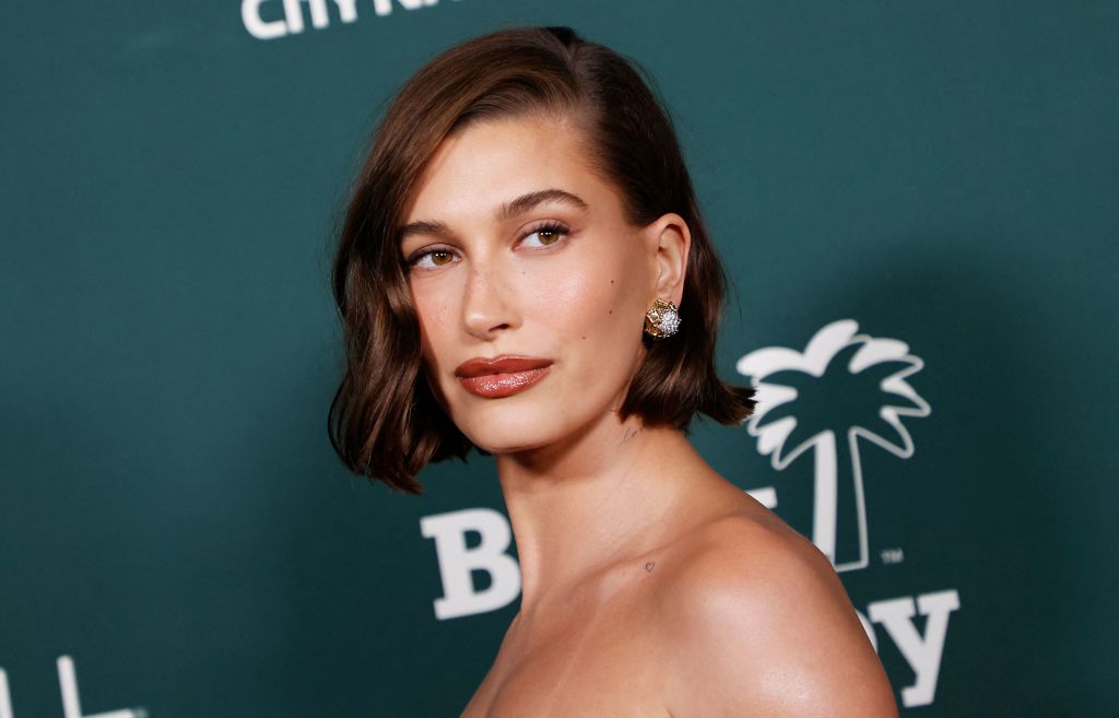 Hailey Bieber Unbothered in New Snaps After 'Shading' Justin Bieber Amid Split Buzz