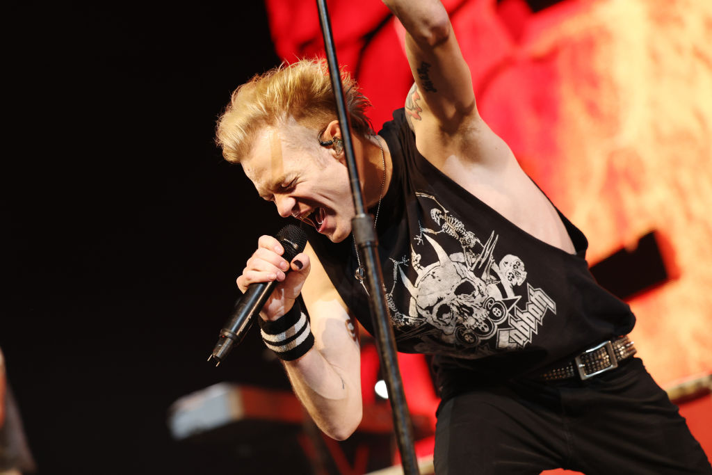 Sum 41 Lead Singer Deryck Whibley's Memoir Due This Fall, Timed with Farewell Tour