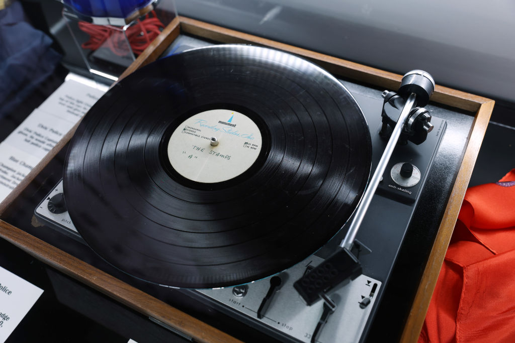 Record Player Image