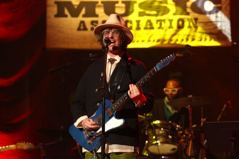 Aaron Lee Tasjan performs at the 20th Annual Americana Honors & Awards at Ryman Auditorium in 2021.