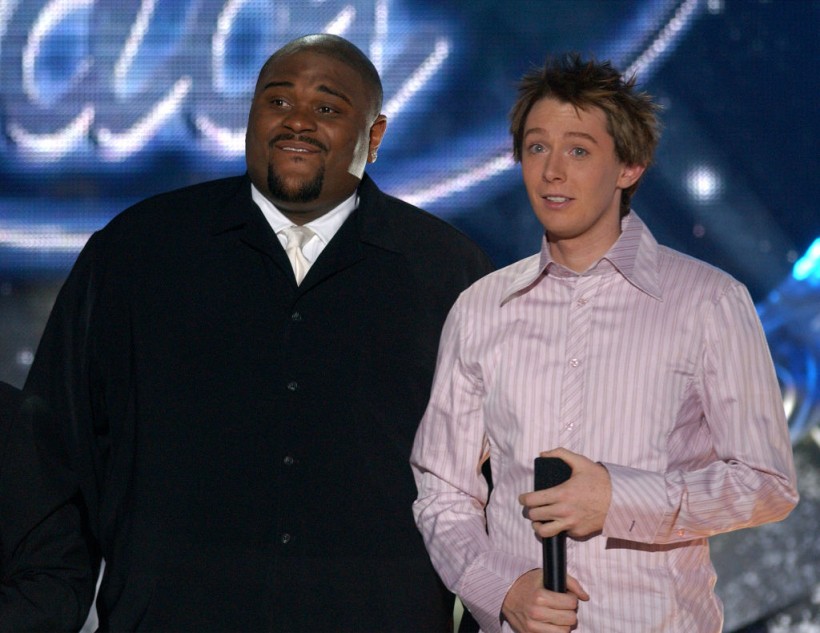 Ruben Studdard and Clay Aiken at the Season 2 'American Idol' finale in 2003. 
