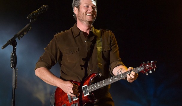Blake Shelton performs at Stagecoach Music Festival in 2015