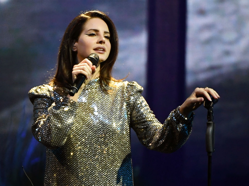 Lana Del Rey performs in Los Angeles (2018)