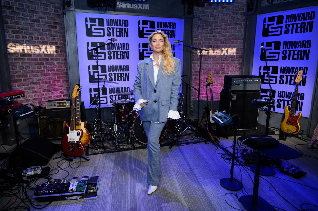 Kate Hudson Performs New Music on Howard Stern's SiriusXM Show