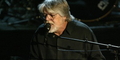 Bob Seger will join Jason Aldean on Oct. 28 for a taping of CMT Crossroads