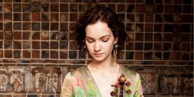 Violinist Hilary Hahn Returns to Symphony Center in Chicago