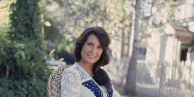 Loretta Lynn, seemingly with no trouble in paradise. 