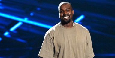 Kanye West accepts Video Vanguard Award at 2015 MTV VMAs