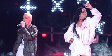 Eminem, Rihanna perform "The Monster"