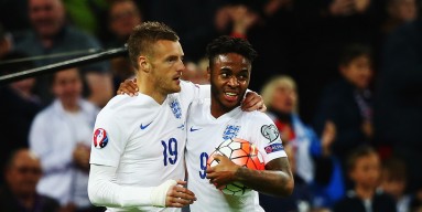 Raheem Sterling of England (R) celebrates with Jamie Vardy as he scores their second goal during the UEFA EURO 2016 Group E qualifying match between England and Estonia at Wembley on October 9, 2015 in London, United Kingdom. 