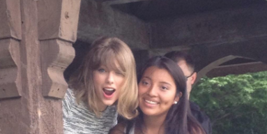 Taylor Swift with a lucky fan