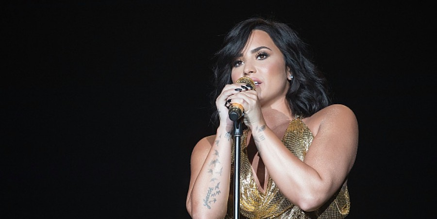 Demi Lovato Mourns Death of Grandfather, Perry