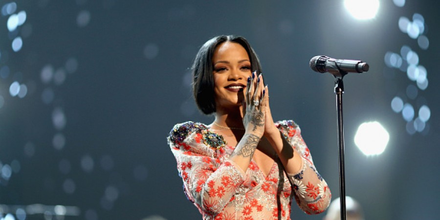 Rihanna donated 4,000 tablets: The Prime Minister thanked her.
