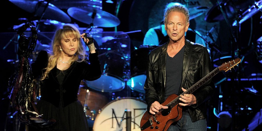 Lindsay Buckingham Convinced Ex-GF Stevie Nicks 'Never Been Completely Over' Him Amid Divorce With Ex-Wife?