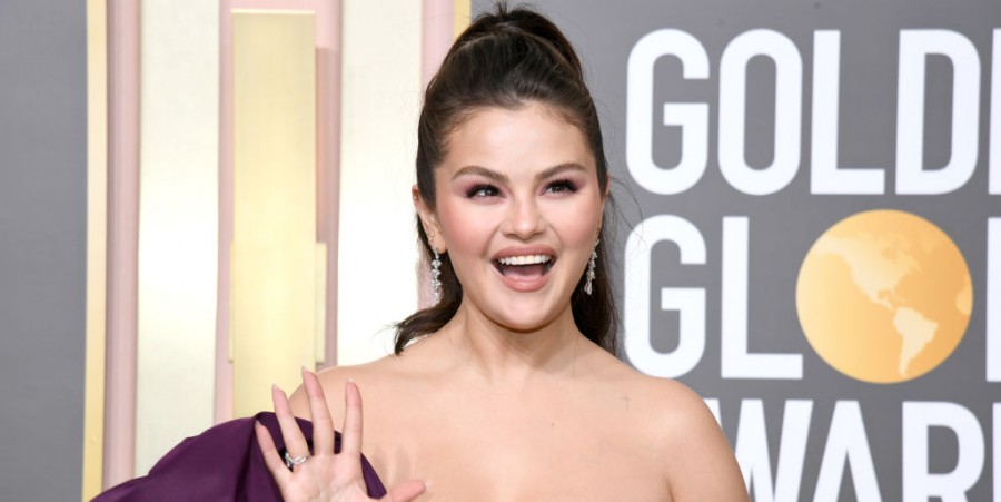Selena Gomez Trends After Showing Natural Beauty in Unfiltered, No Makeup IG Photos