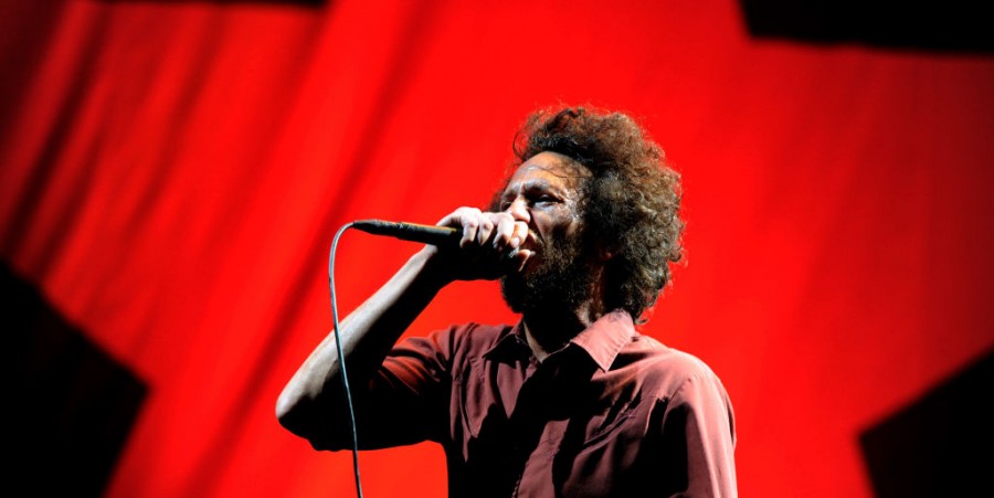 Zack de la Rocha's Injury MORE Compelling Than Other Vocalists' Issues, Says Tom Morello