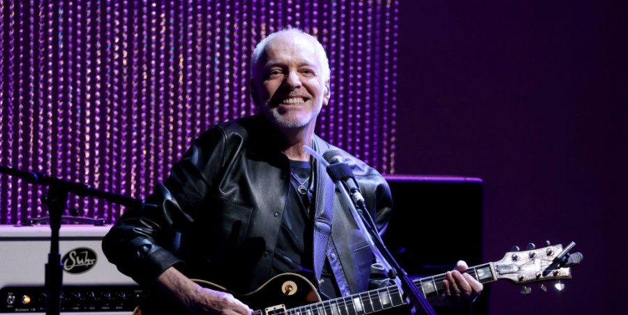 Peter Frampton Health Update: Makes Rare Appearance at CMT Awards 4 Years After Retiring From Touring