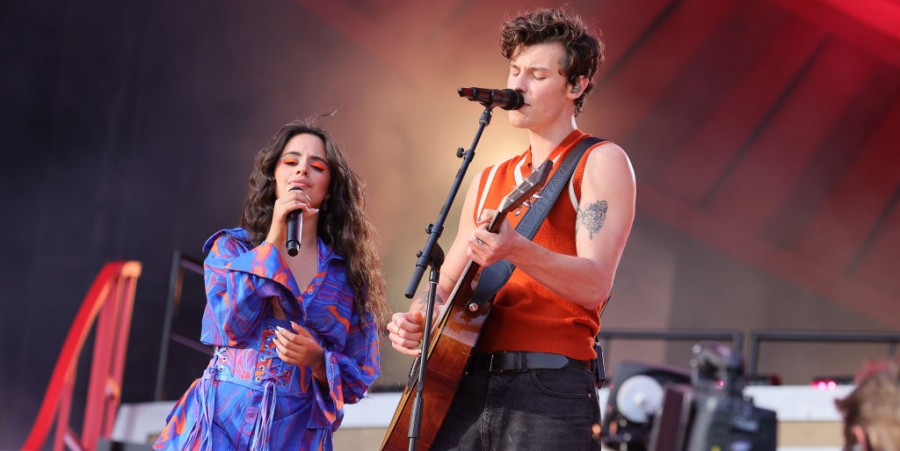 Shawn Mendes, Camila Cabello Officially Dating Again? Singer Spotted With Flowers For Date Night