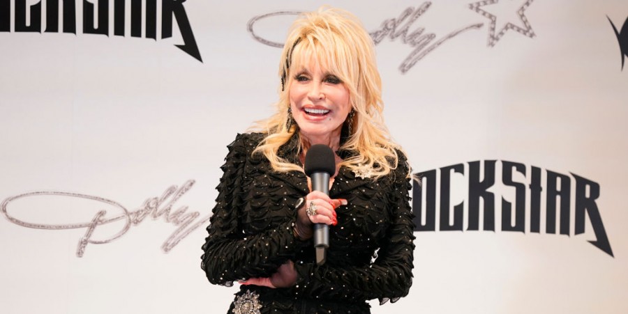 Dolly Parton Admits To Abusing Sisters Musically in the Past — Here’s Why She Did It