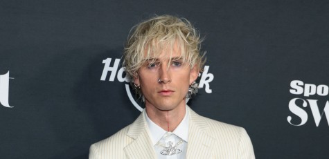 Machine Gun Kelly Escapes Swifties' Wrath by Refusing to Say Anything
Bad About Taylor Swift